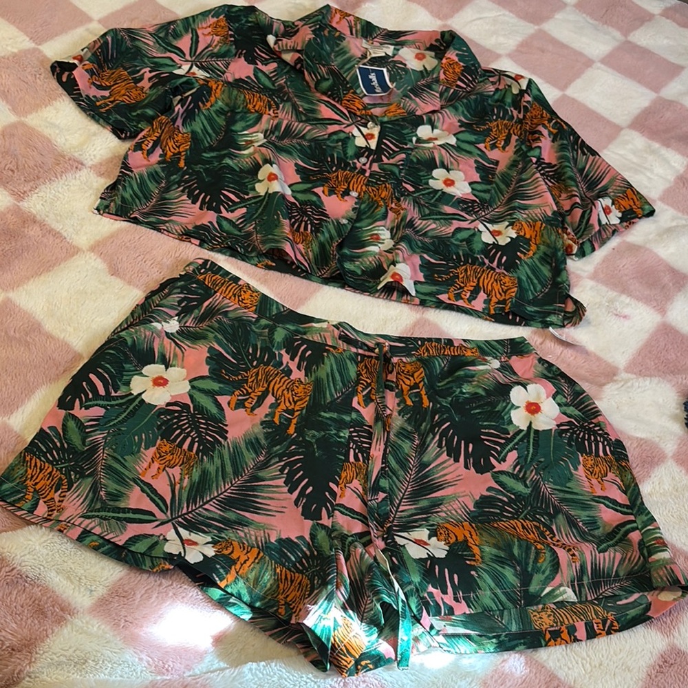Tropical Print Pajama Set size Large